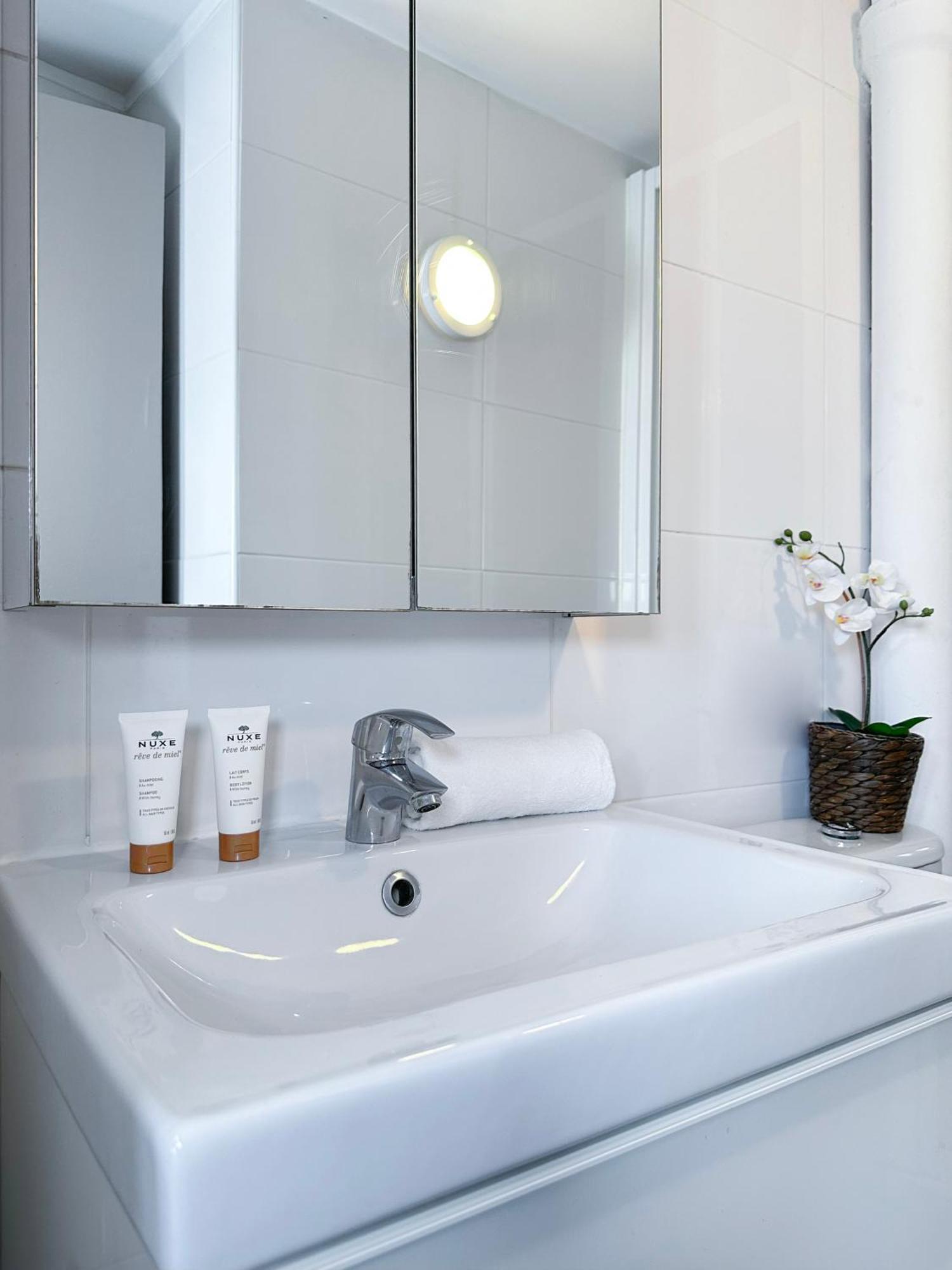 Апартаменты Chic Flat In Pantheon & Luxembourg Garden Париж Экстерьер фото